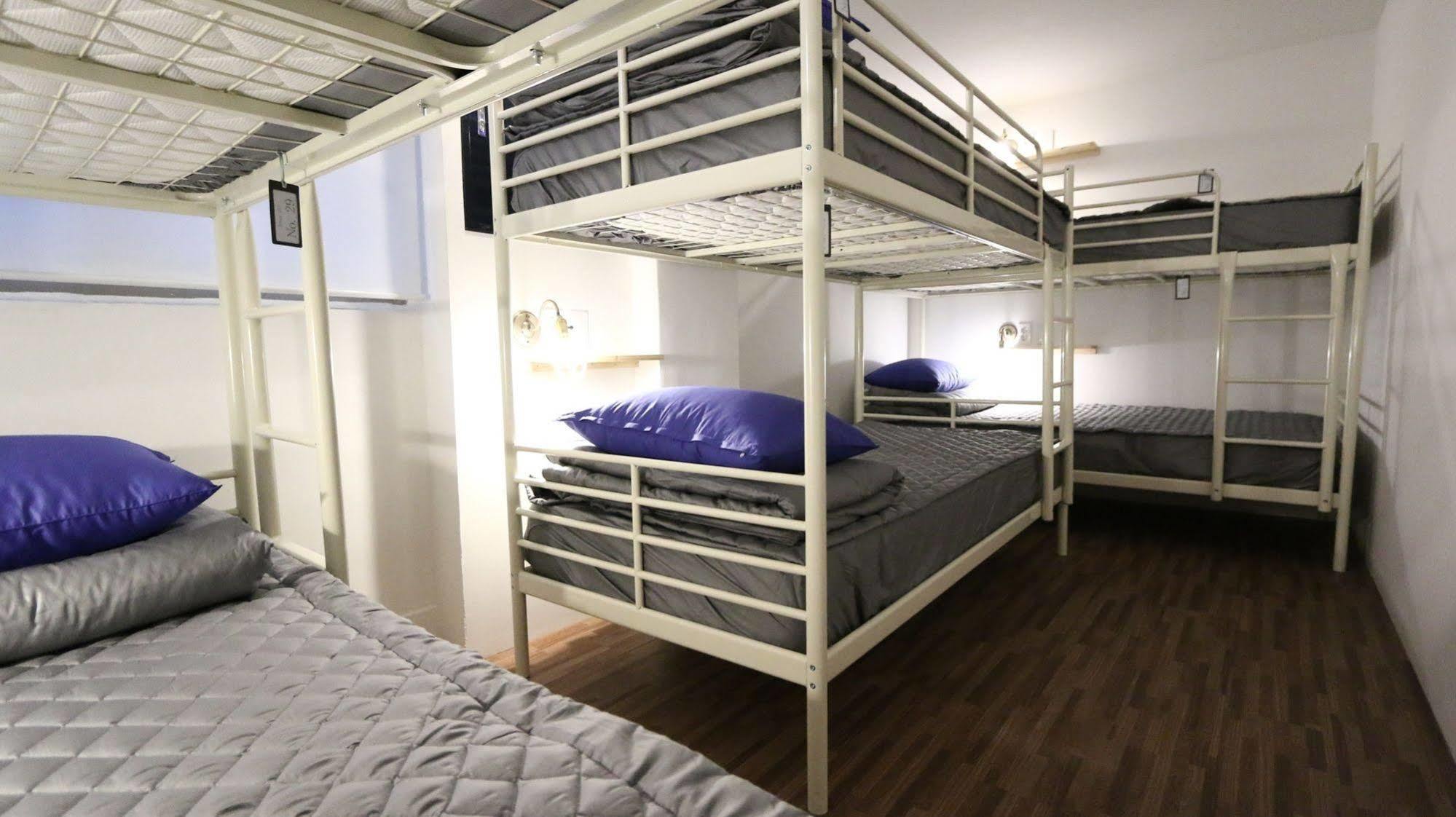 Blue Boat Hostel Myeongdong โซล ภายนอก รูปภาพ